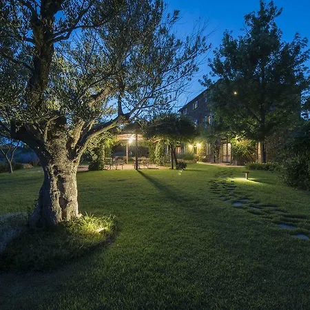 La Ghiandaia 14 * Tatti